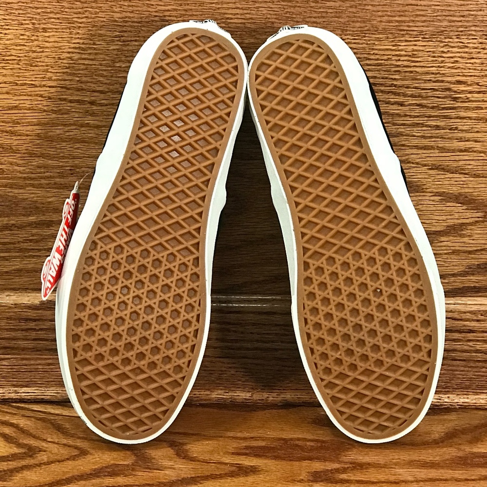 Vans Classic Slip-On Suede Fleece Black White - Picture 7 of 8